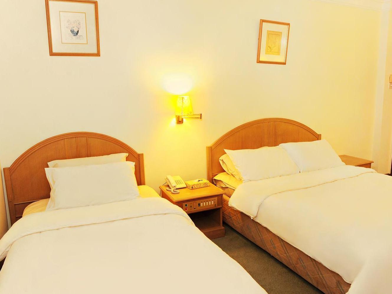 Borneo Hotel Kuching Luaran gambar